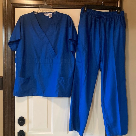 XL Life Line Vivid Blue Scrubs - Picture 1 of 12